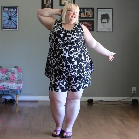 Modamix Eloise printed Crepe short set - Picture 3 of 3